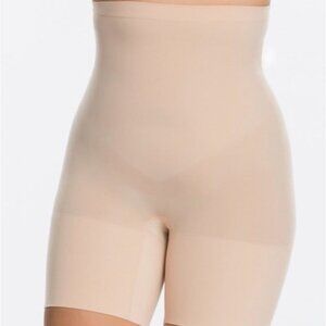 Spanx Power Short Soft Nude Size Medium NWOT